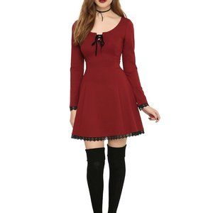 Hot Topic, Burgundy, Size Medium